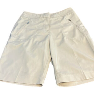 TAIL tan short